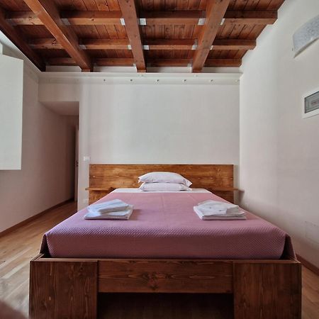 Bed and Breakfast Piazza Cavour LʼAquila Exterior foto